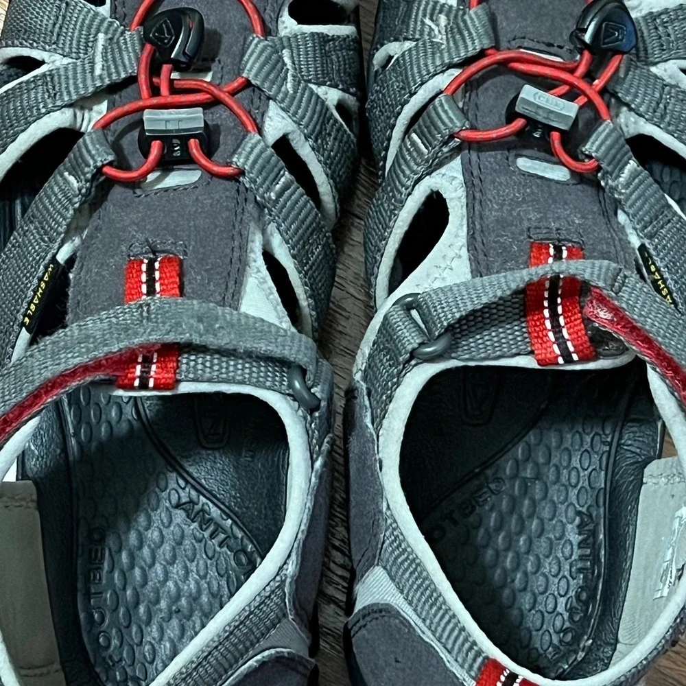 KEEN size 4‎ Kids Water Sandals Newport H2 Grey Red Washable Sport